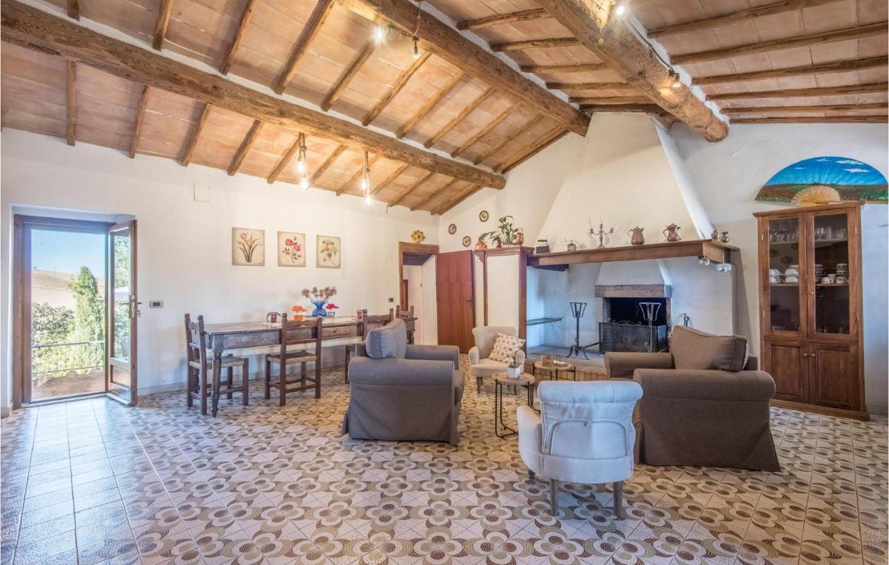 Gorgeous Home In Montalcino With Kitchen Exteriér fotografie