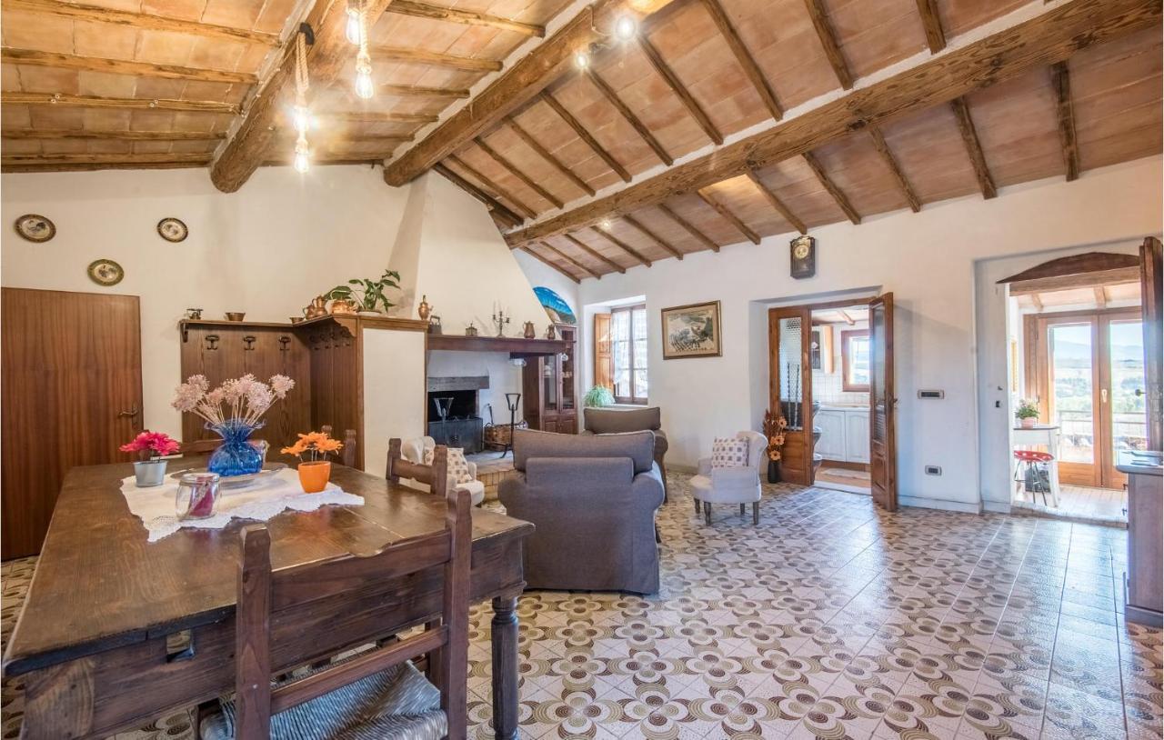 Gorgeous Home In Montalcino With Kitchen Exteriér fotografie